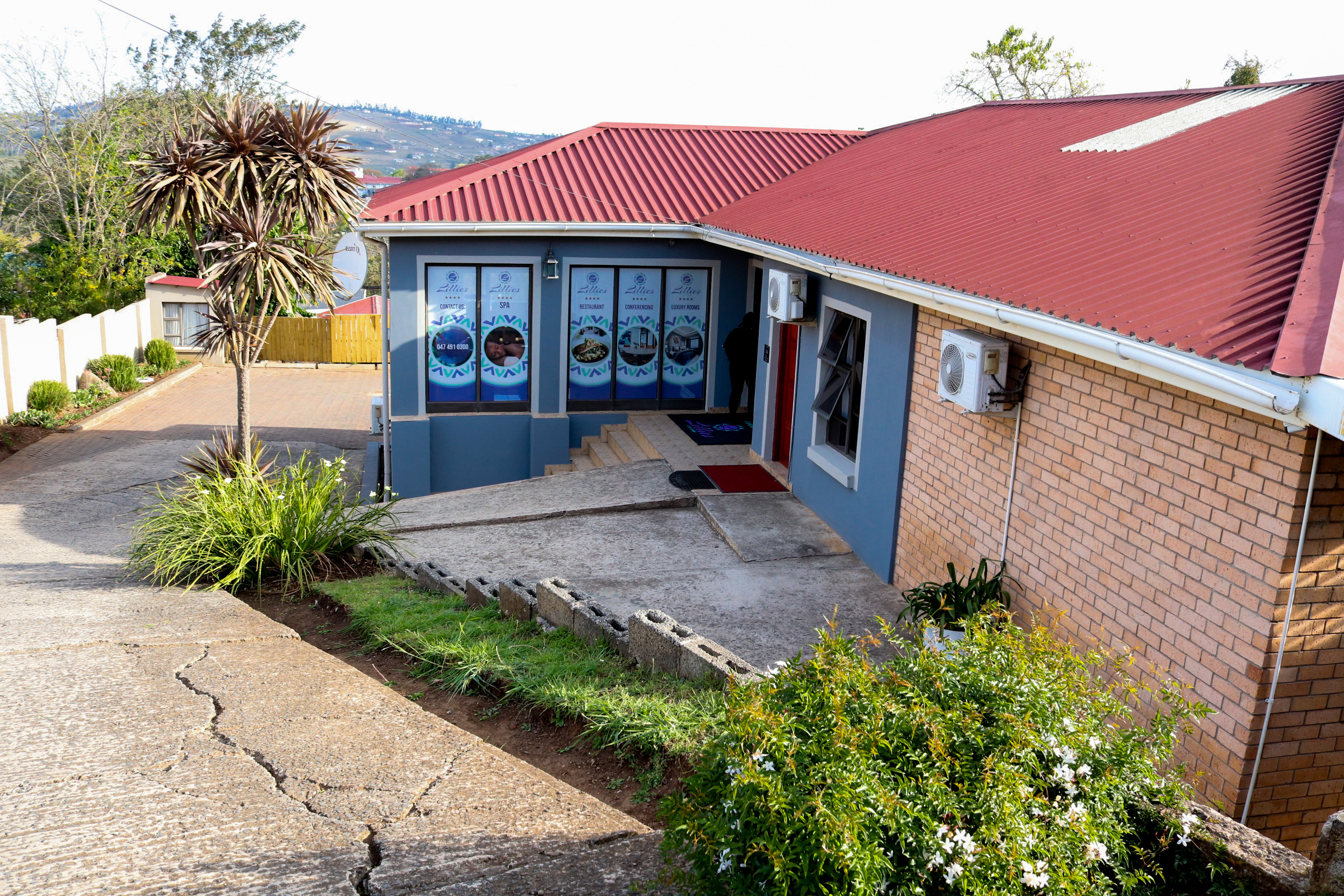 Lillies Guest Lodge exterior area